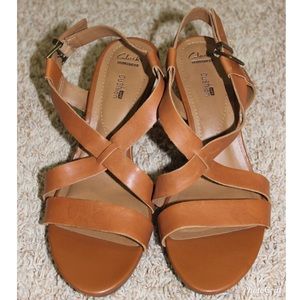 Clark’s Cushion Tan High Heel Sandals